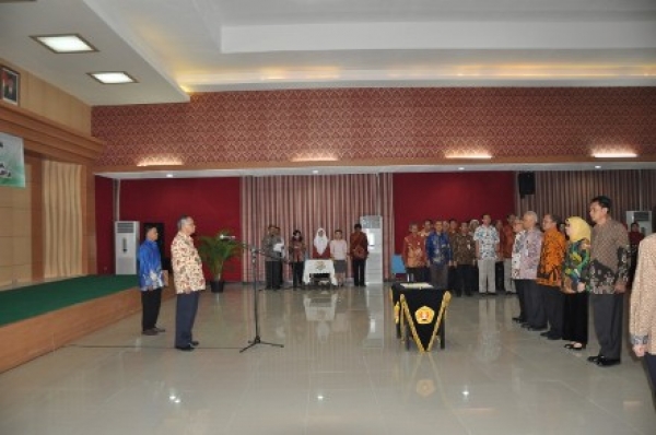 SERAH TERIMA JABATAN DAN PELANTIKAN WAKIL REKTOR I, II DAN III DI UPN “VETERAN” JAKARTA